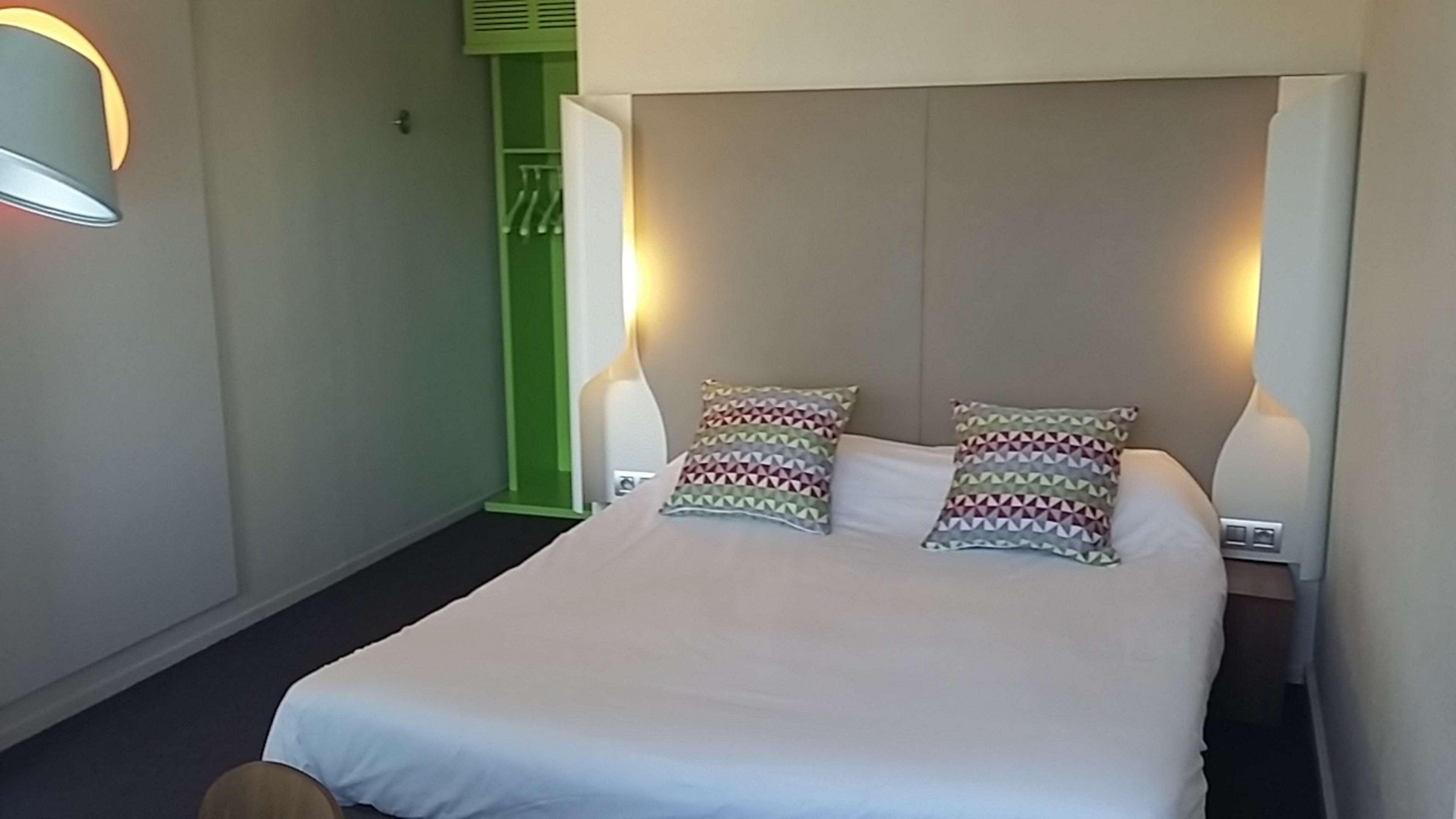 Campanile Lille - Seclin Hotel Екстериор снимка
