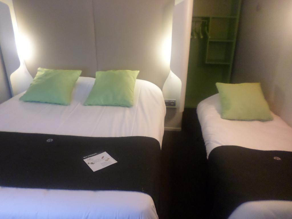 Campanile Lille - Seclin Hotel Стая снимка