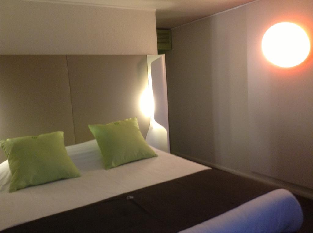 Campanile Lille - Seclin Hotel Стая снимка