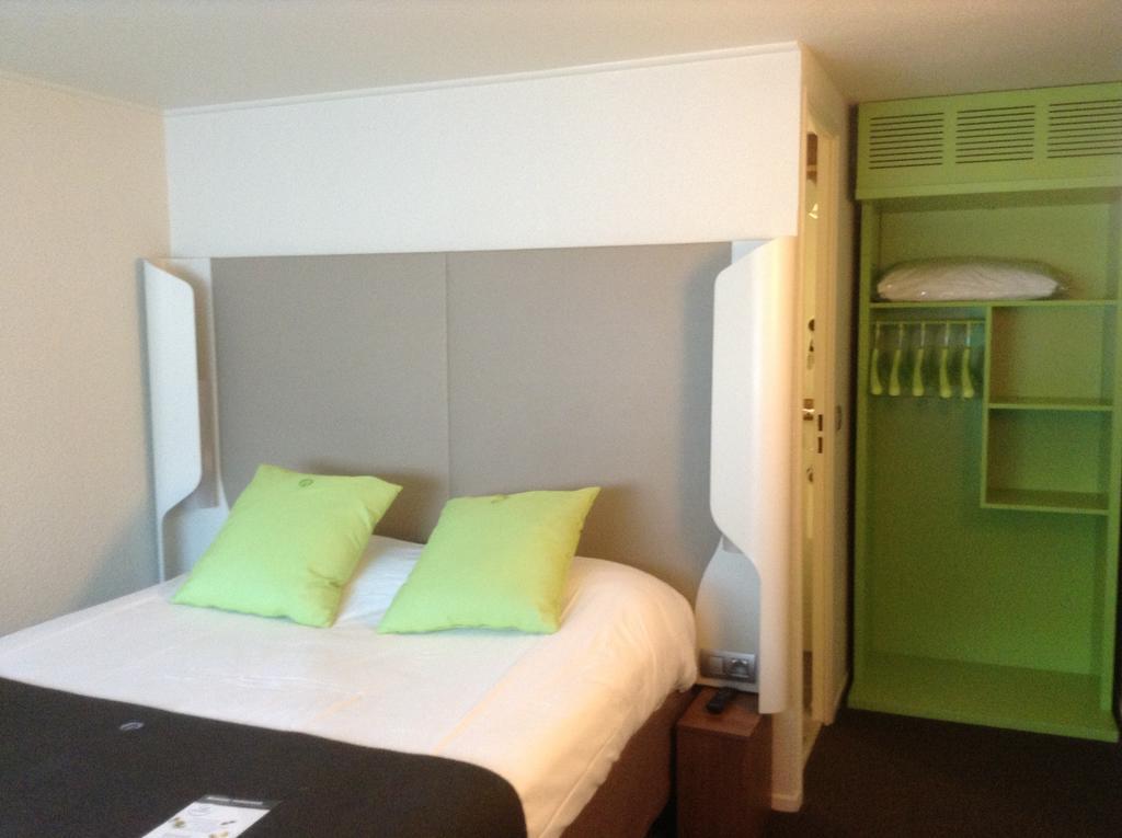 Campanile Lille - Seclin Hotel Стая снимка