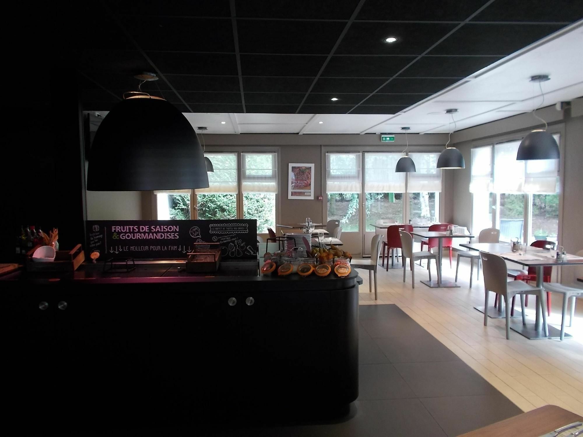 Campanile Lille - Seclin Hotel Екстериор снимка